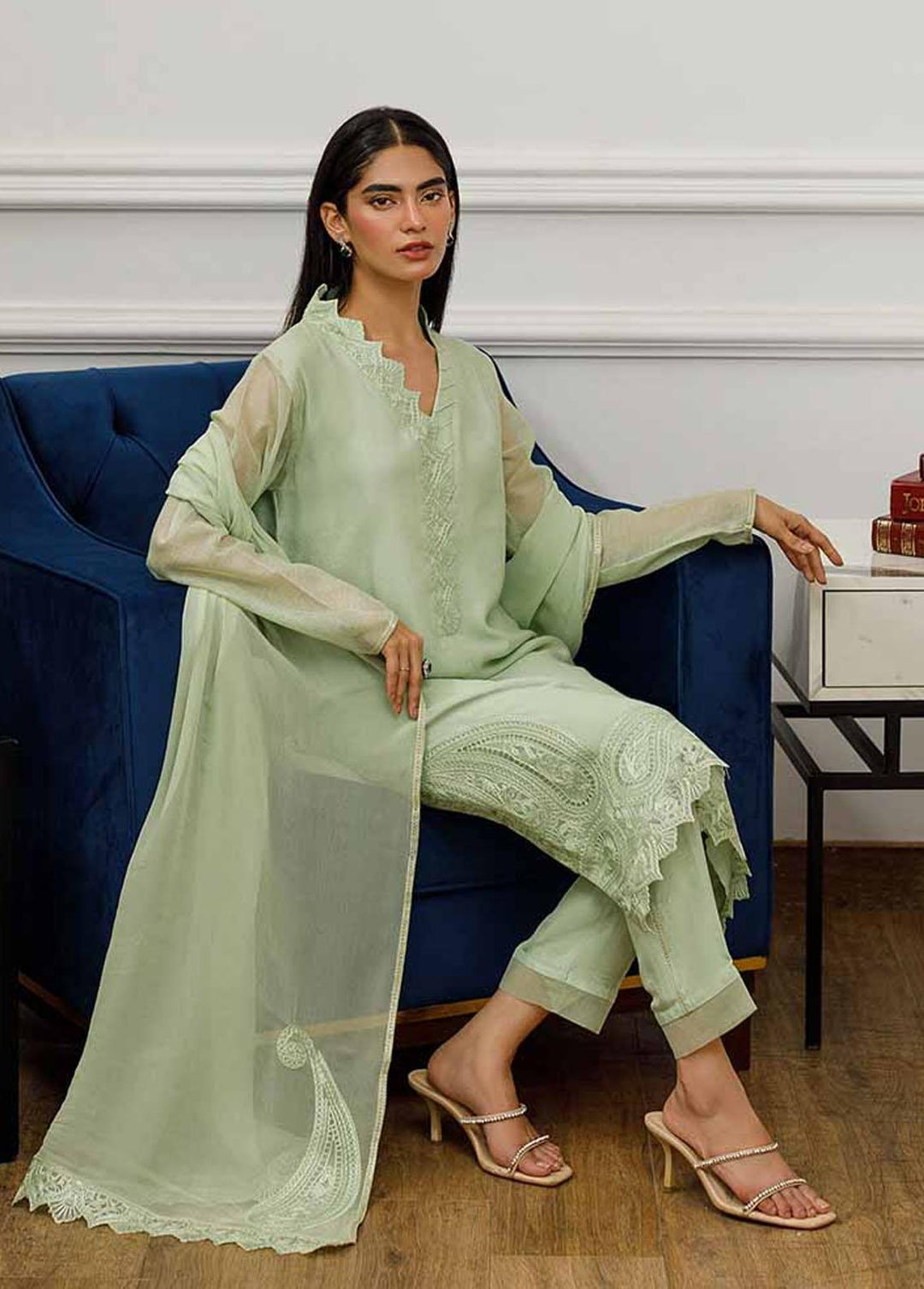Threads & Motifs Pret Formal  3 Piece Suit 8533
