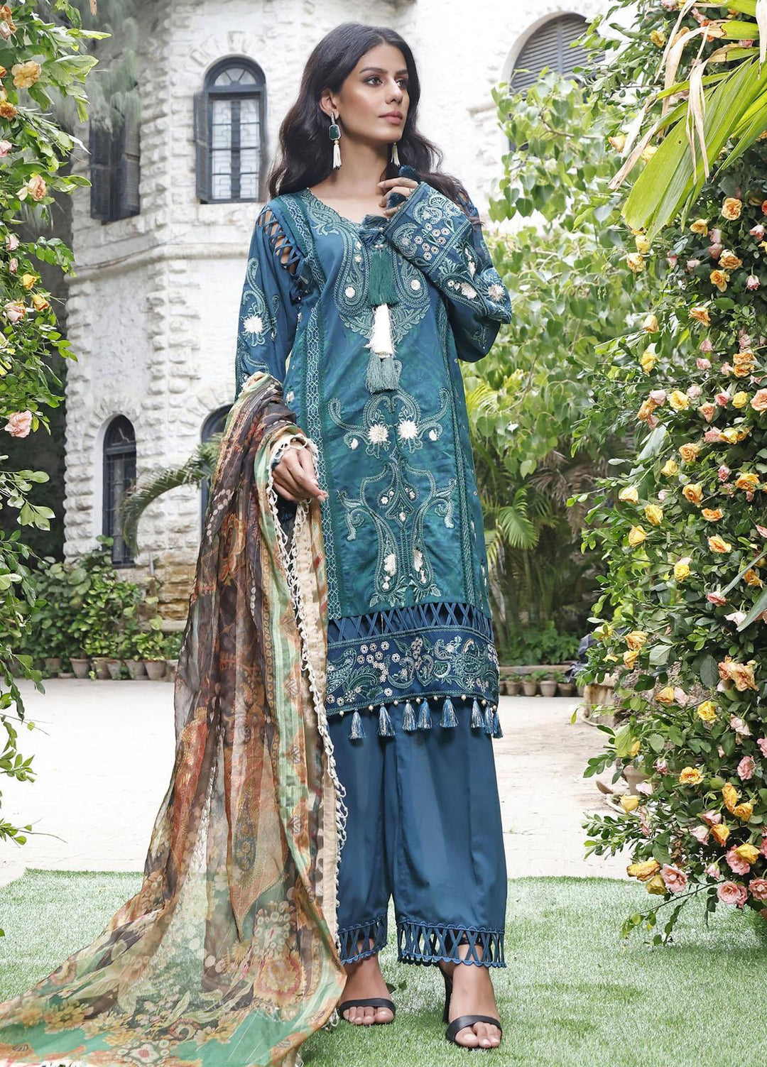 Threads & Motifs Embroidered Lawn Suits Unstitched 3 Piece THM22UL 7366 - Luxury Summer Collection