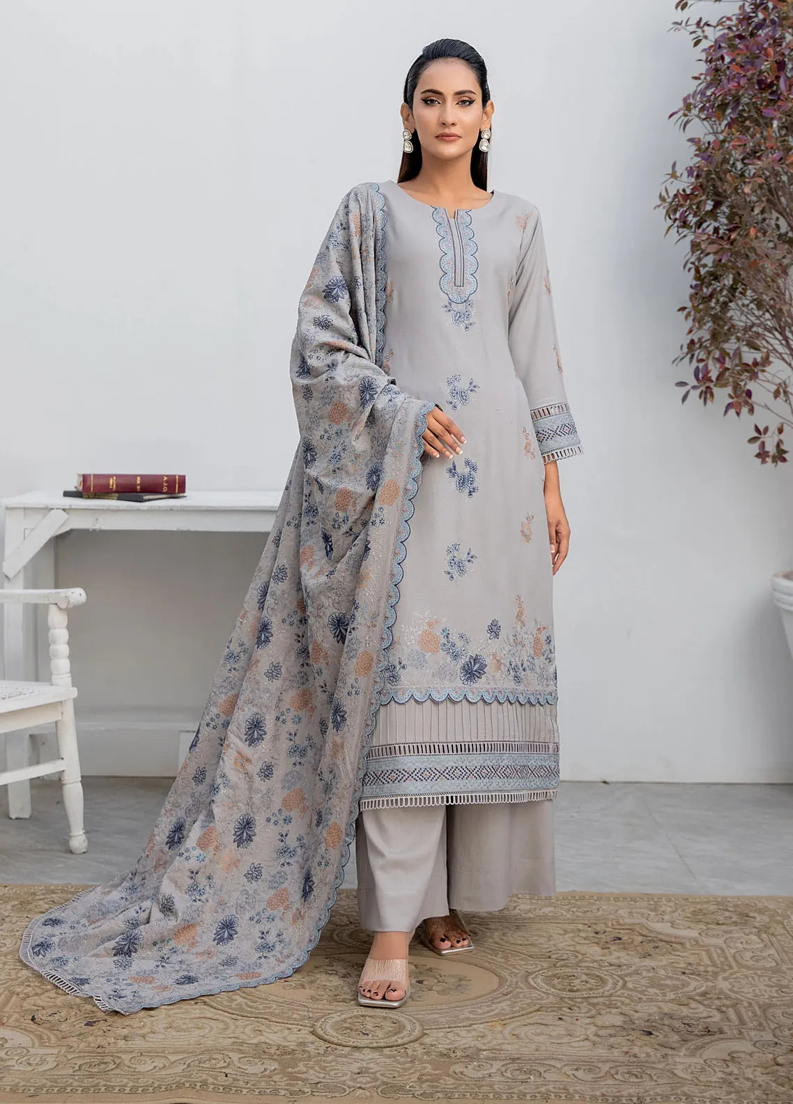 Threads And Weaves Embroidered Dhanak Suit Unstitched 3 Piece D23107 ...