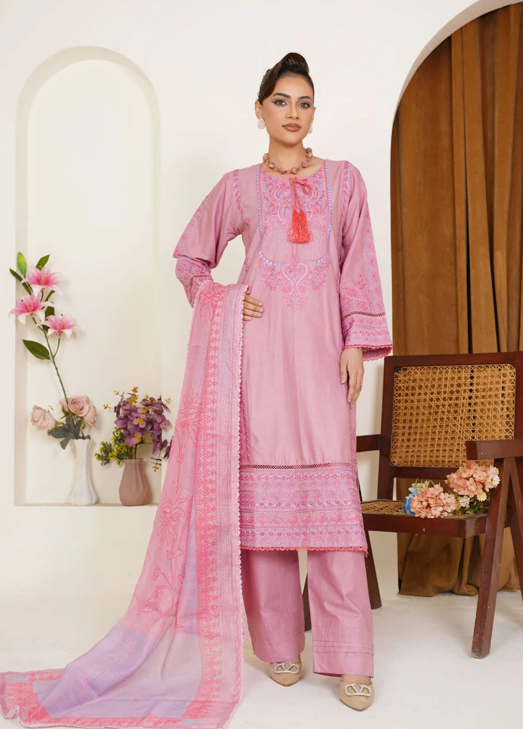 Threads And Weaves Pret Embroidered Lawn 3 Piece Suit RTWL25205 ...