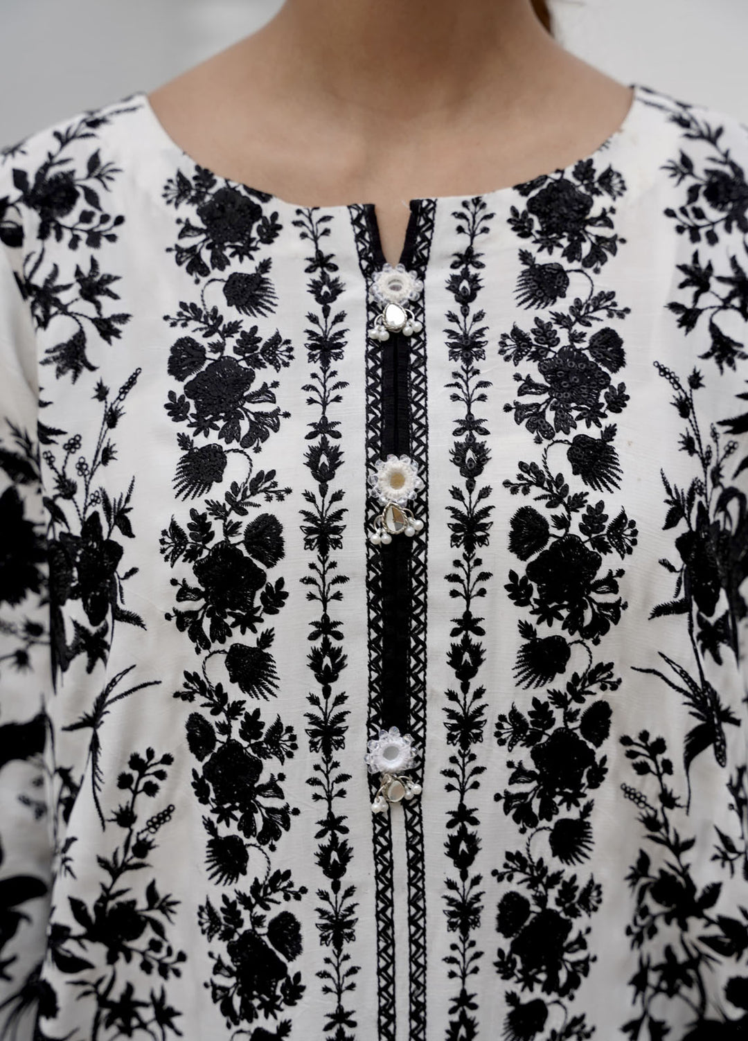 Tosheeza Saith Pret Embroidered Cotton 2 Piece Suit EDW#11
