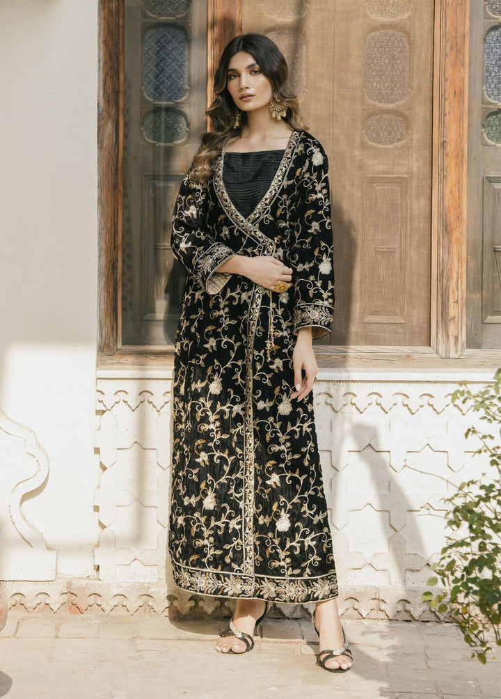 Naayas Pret Embroidered Velvet 2 Piece Suit Amber