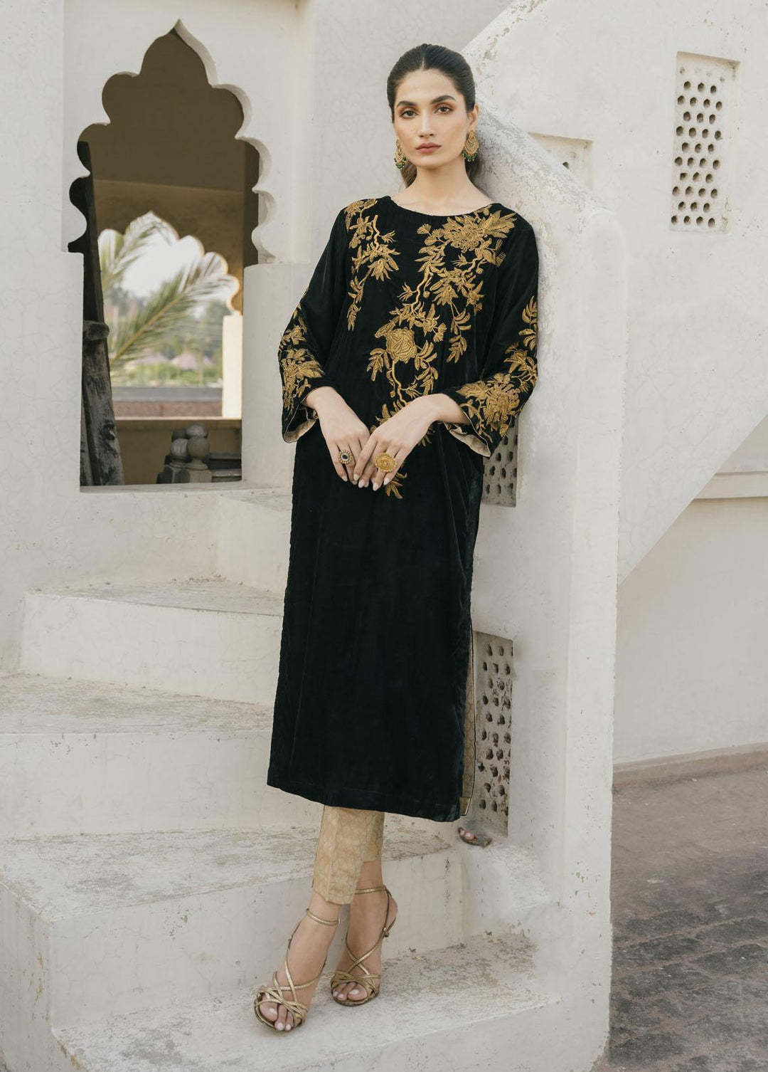 Naayas Pret Embroidered Velvet 2 Piece Suit Embore