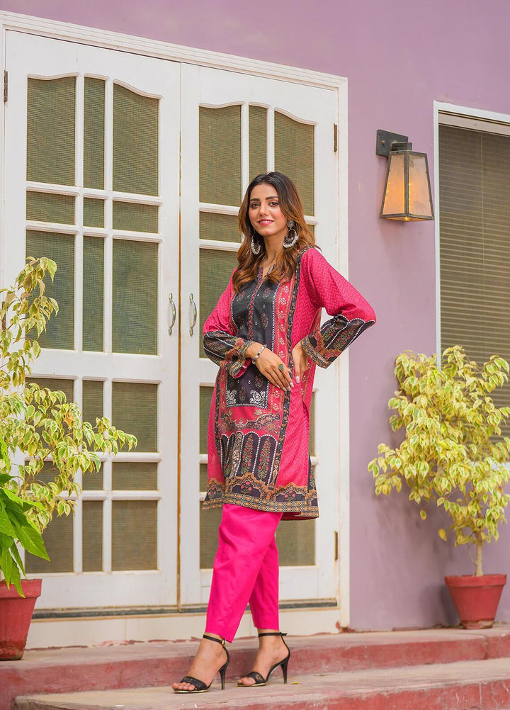 Waniya Pret Printed Lawn 2 Piece Suit PK-214A ONYX ROSE