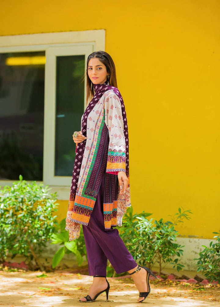 Waniya Pret Printed Lawn 3 Piece Suit PK-207A MULBERRY DREAM