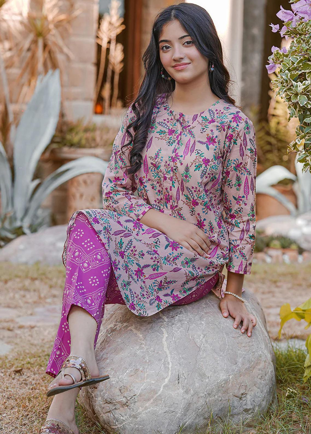 Waniya Pret Printed Lawn 2 Piece WN23RW WKA20-95 JARDIN