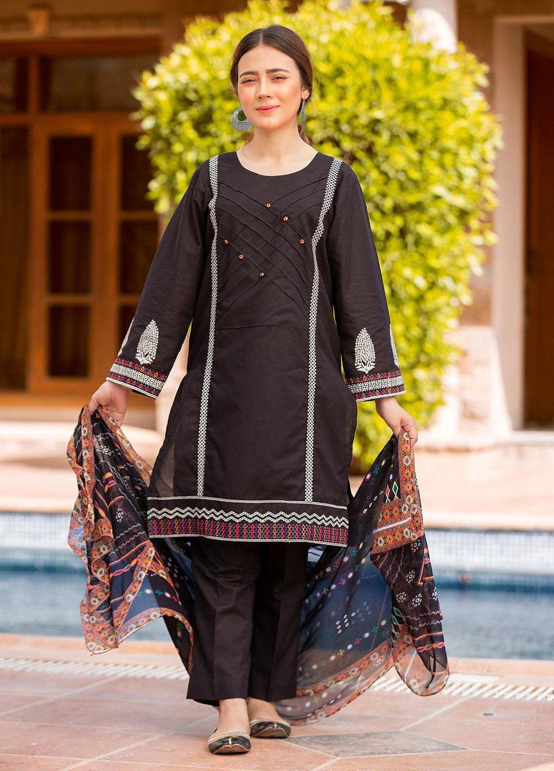 Waniya Lawn Embroidered Girls 3 Piece Suit -  ZEB WKE-04