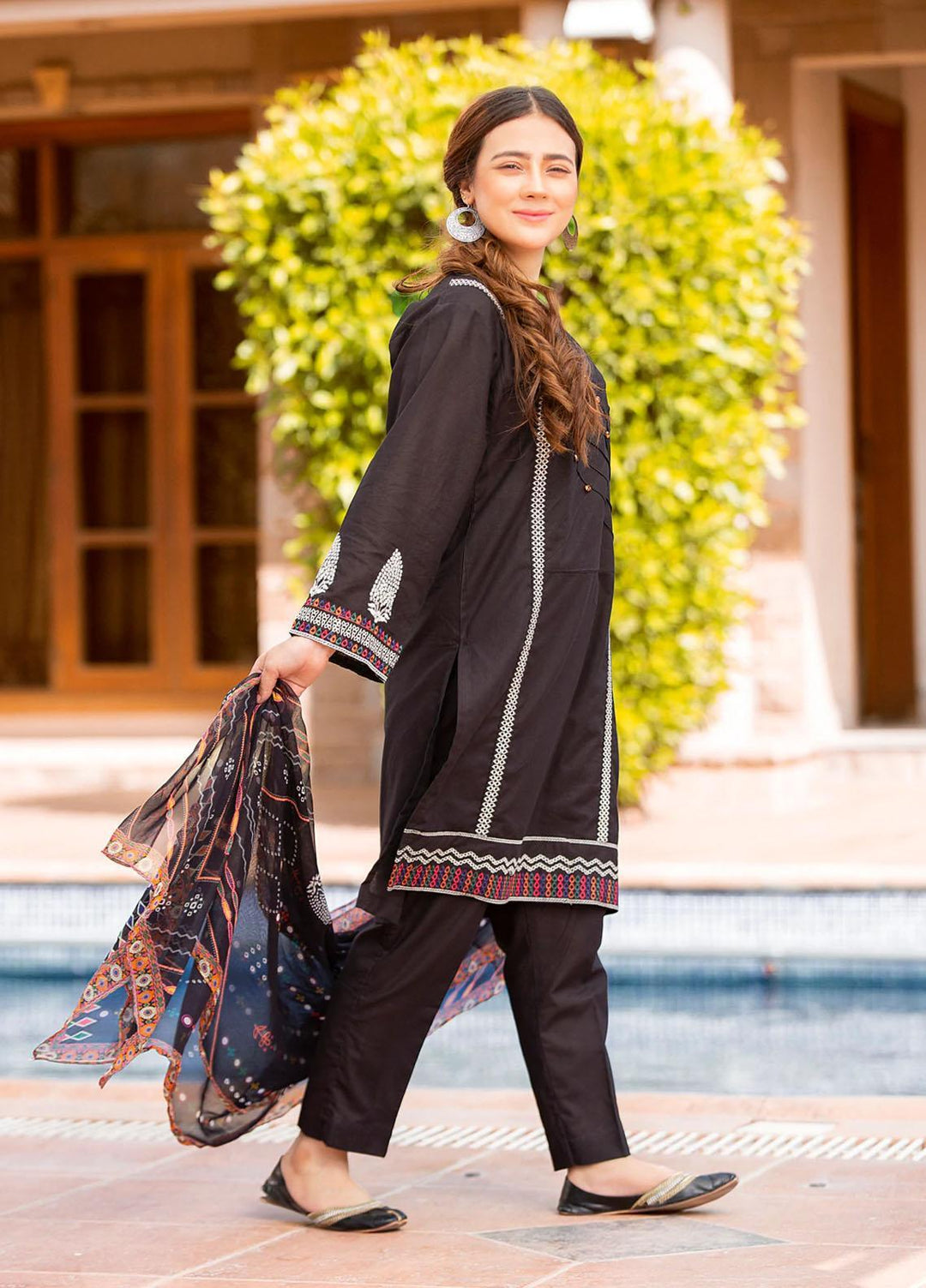 Waniya Lawn Embroidered Girls 3 Piece Suit -  ZEB WKE-04