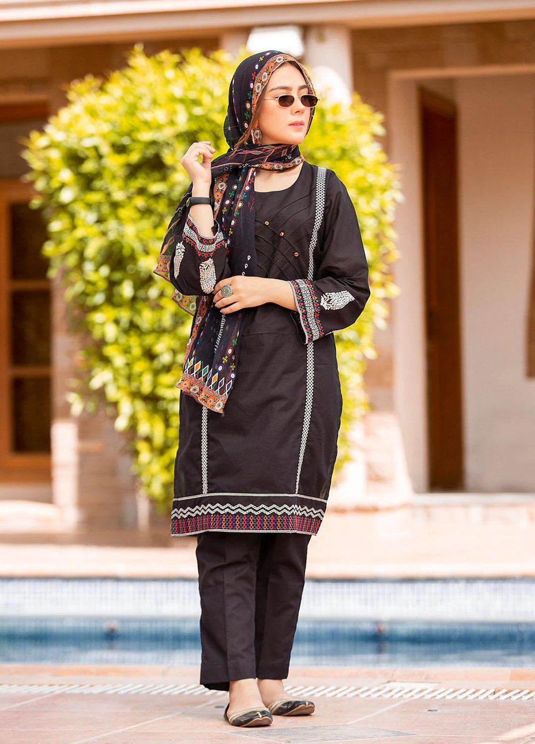 Waniya Lawn Embroidered Girls 3 Piece Suit -  ZEB WKE-04