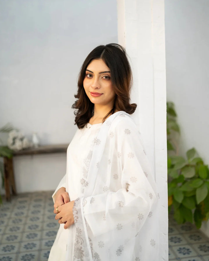 Zauk Women Printed Cotton 3 Piece Suit White Kurta Set - Eid Collection