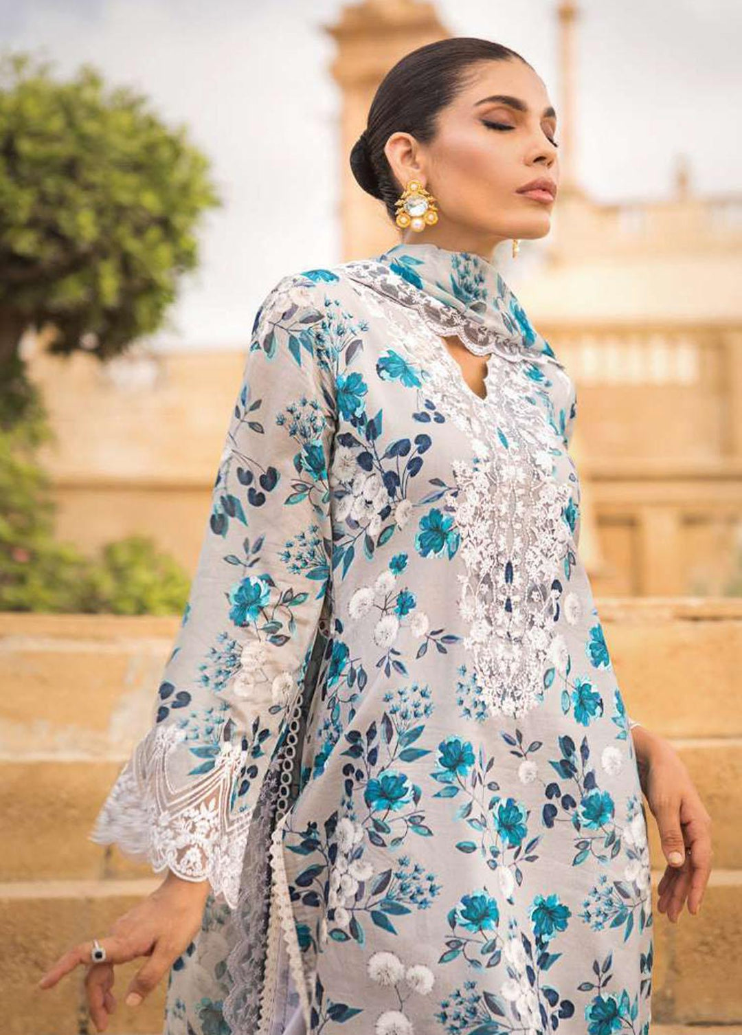 Zainab Chottani Embroidered Lawn Suits Unstitched 3 Piece ZC23L 4A - Luxury Collection