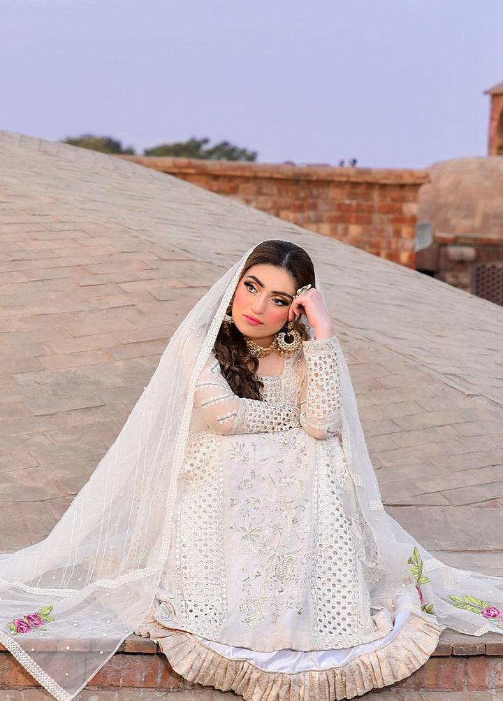 Zara Zubair Luxury Pret  Chikankari 3 Piece Dress ZZ22AIP Shabnam