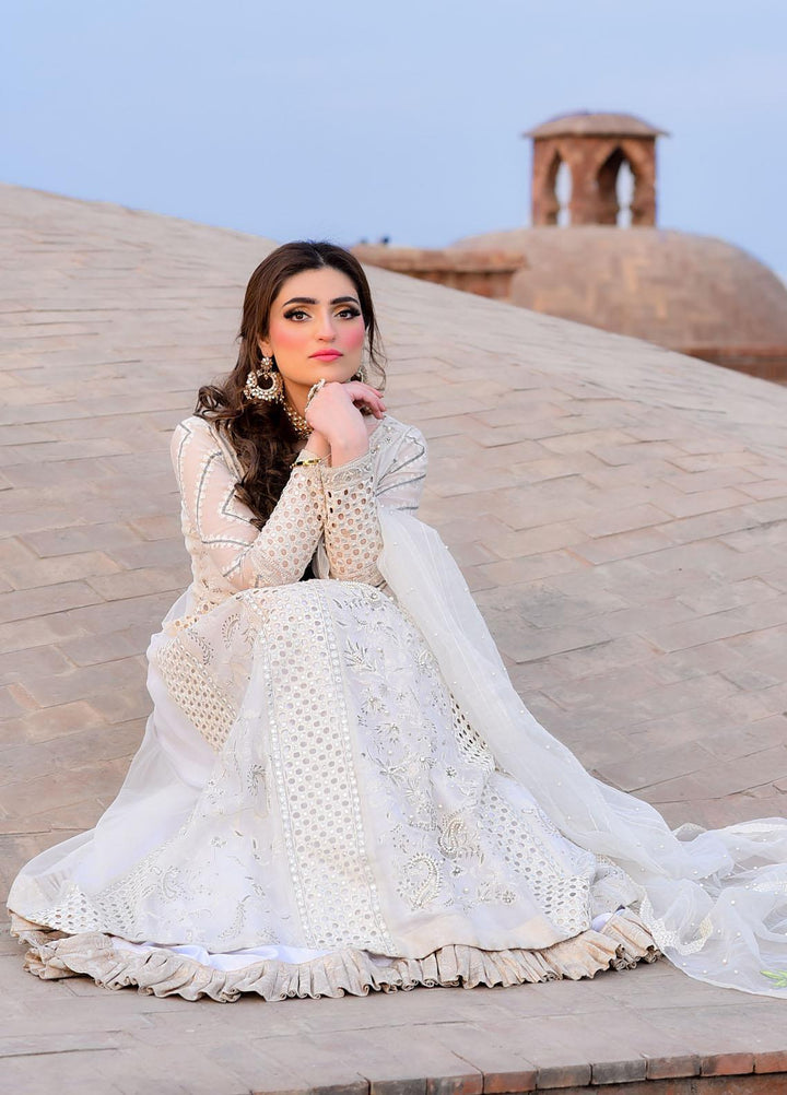 Zara Zubair Luxury Pret  Chikankari 3 Piece Dress ZZ22AIP Shabnam