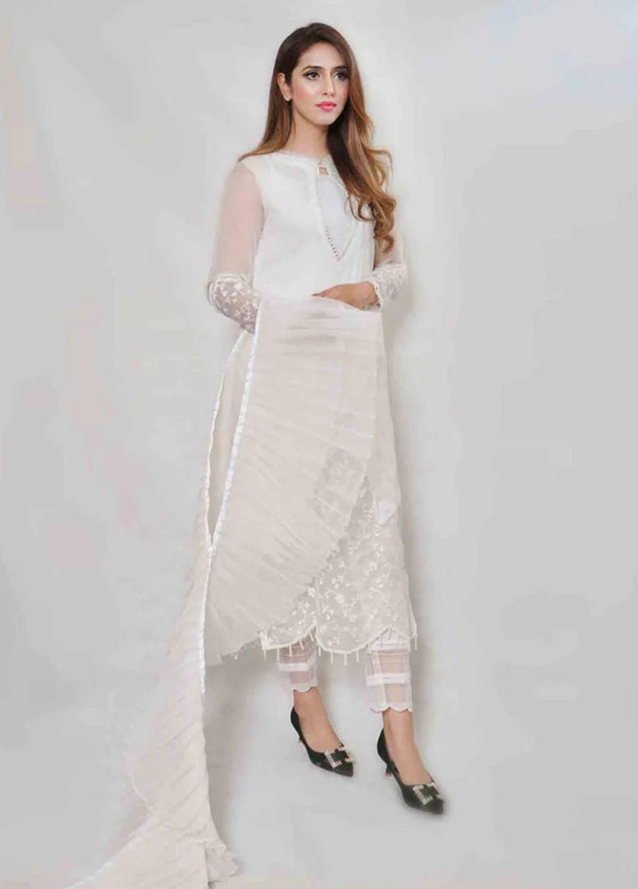 Zara Zubair Pret  Organza 3 Piece Suit  ZZ22FR Lily