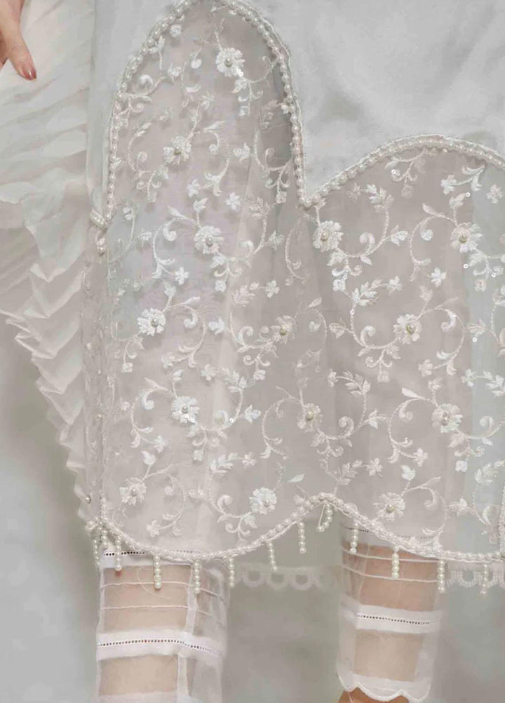 Zara Zubair Pret  Organza 3 Piece Suit  ZZ22FR Lily