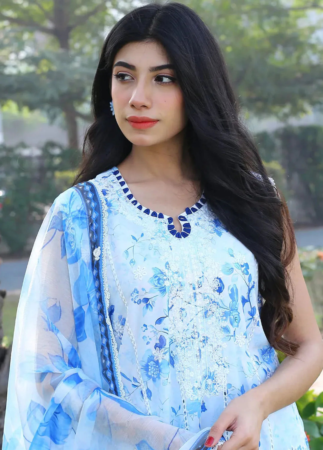 Zyna Embroidered Lawn Suit Unstitched 3 Piece ZYN25L D10-Lyra - Summer Collection