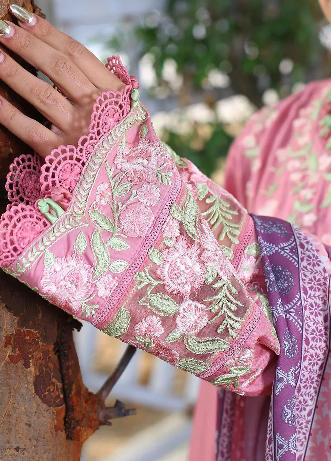 Zyna Embroidered Lawn Suit Unstitched 3 Piece ZYN25L D3-Alaya - Summer Collection
