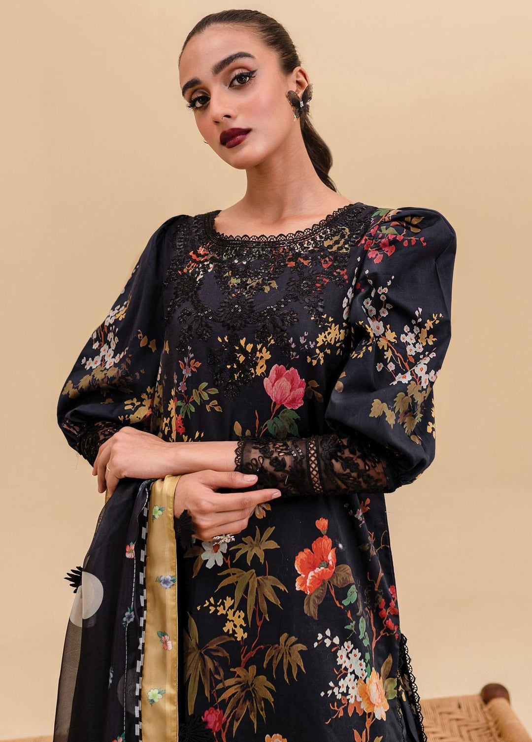 Zoya & Fatima Embroidered Lawn Suits Unstitched 3 Piece ZOF23SB ZF8-767 - Summer Collection