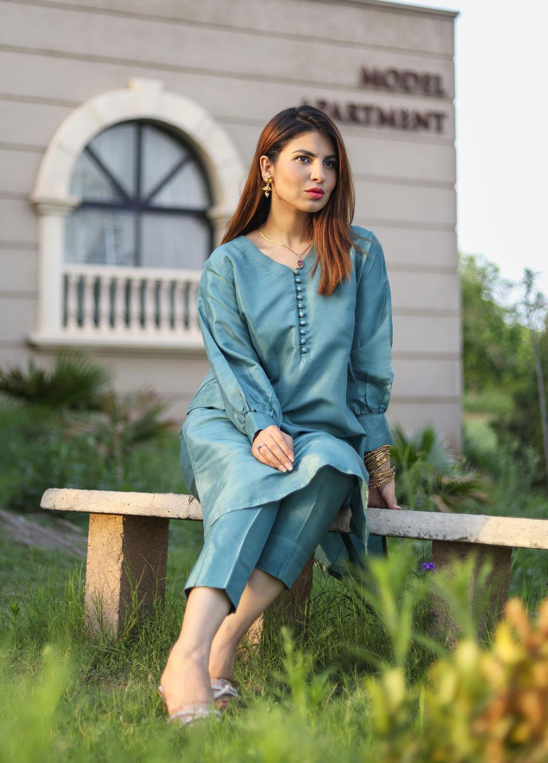 Hina Hassan Studio Luxury Pret  Silk 2 Piece Suit HH22ZR Delphine W02D0722