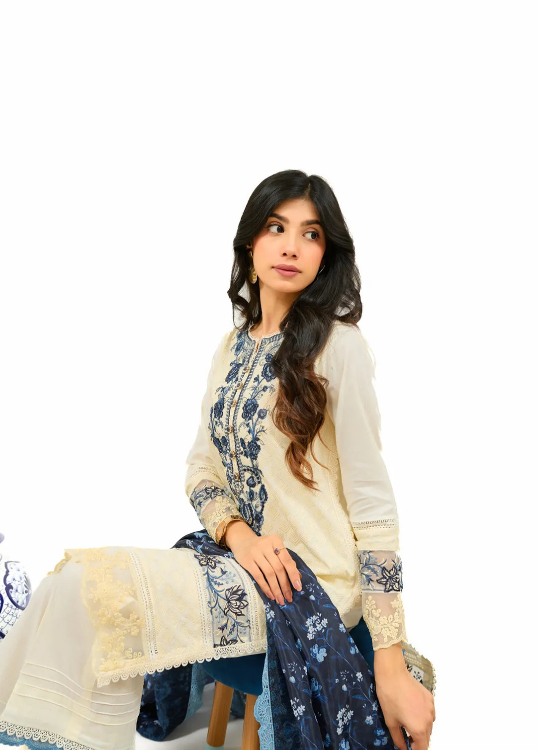 Zyna Embroidered Cambric Suits Unstitched 3 Piece D13-Ilaria - Summer Collection