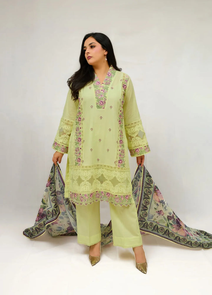 Zyna Embroidered Cambric Suits Unstitched 3 Piece D17-Siena - Summer Collection